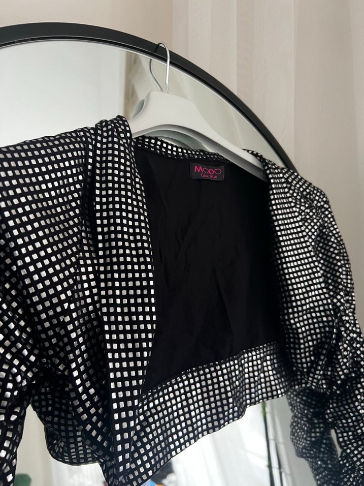 Parlak Desenli Siyah Uzun Kollu Bolero - Görsel 3