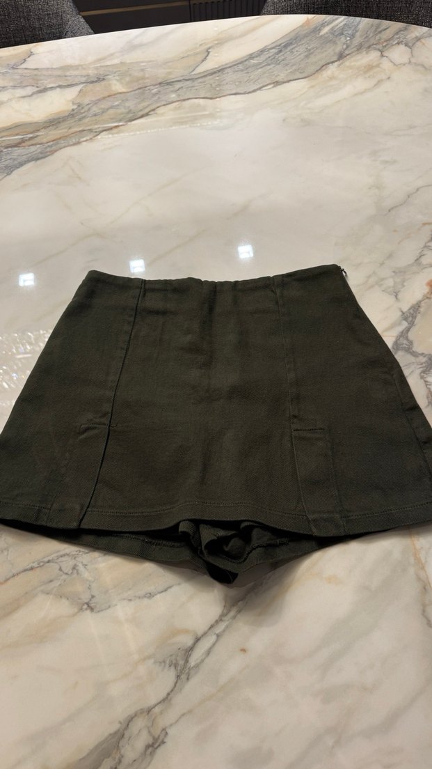 2 tane mini short biri zara biri no name - Görsel 2