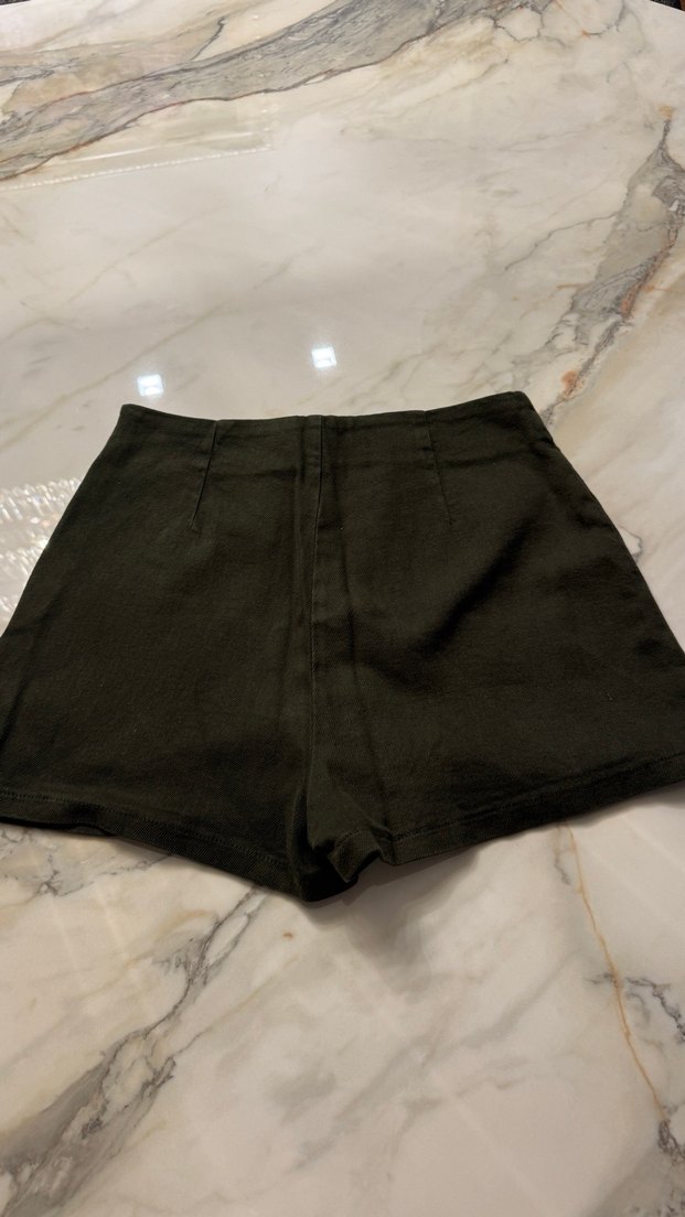 2 tane mini short biri zara biri no name - Görsel 3