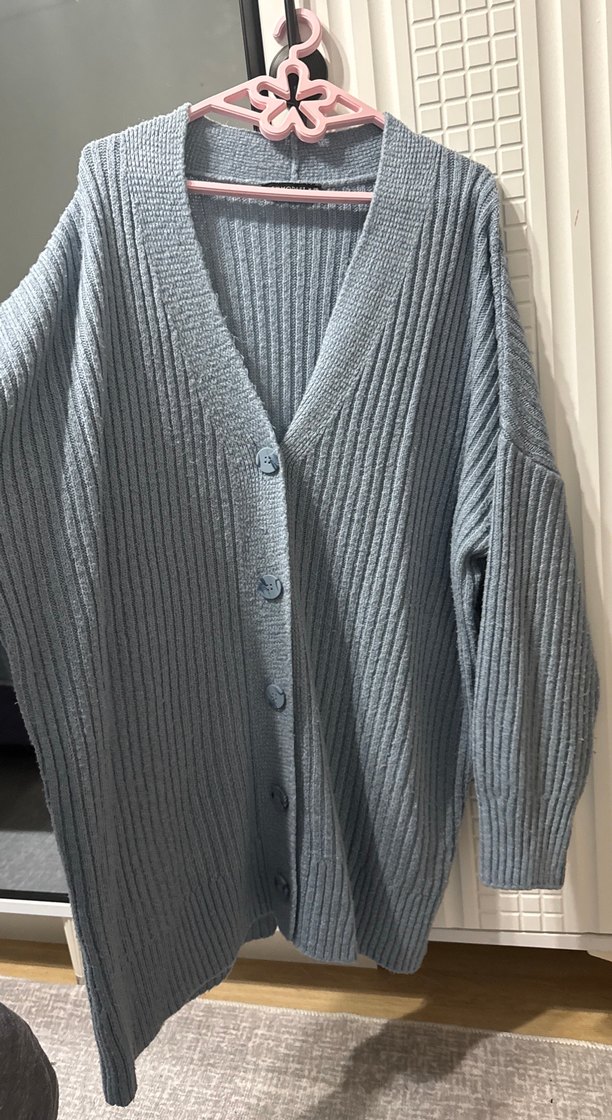 Mavi V Yakalı Örgü Kadın Hırka - Görsel 4