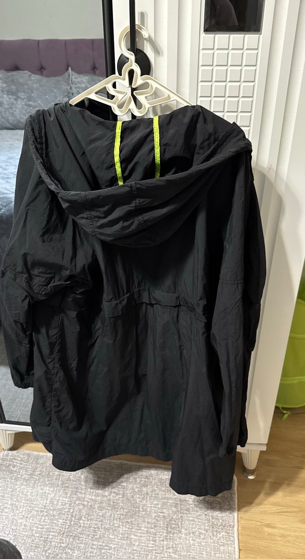 Kadın Siyah Midi Yağmurluk Fermuarlı - Görsel 3