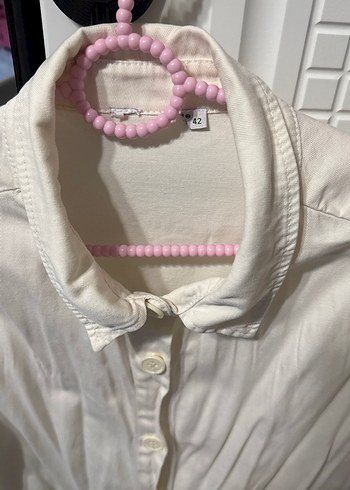 Krem Rengi cepli balon kollu kadın gömlek - Görsel 2