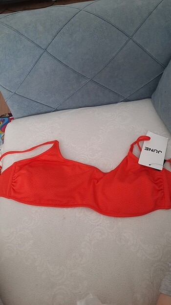 Kirmizi bikini takim
