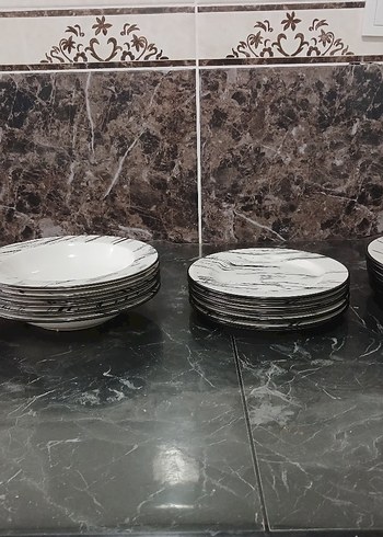 Beden Gri Desenli Beyaz Yemek Tabağı Seti