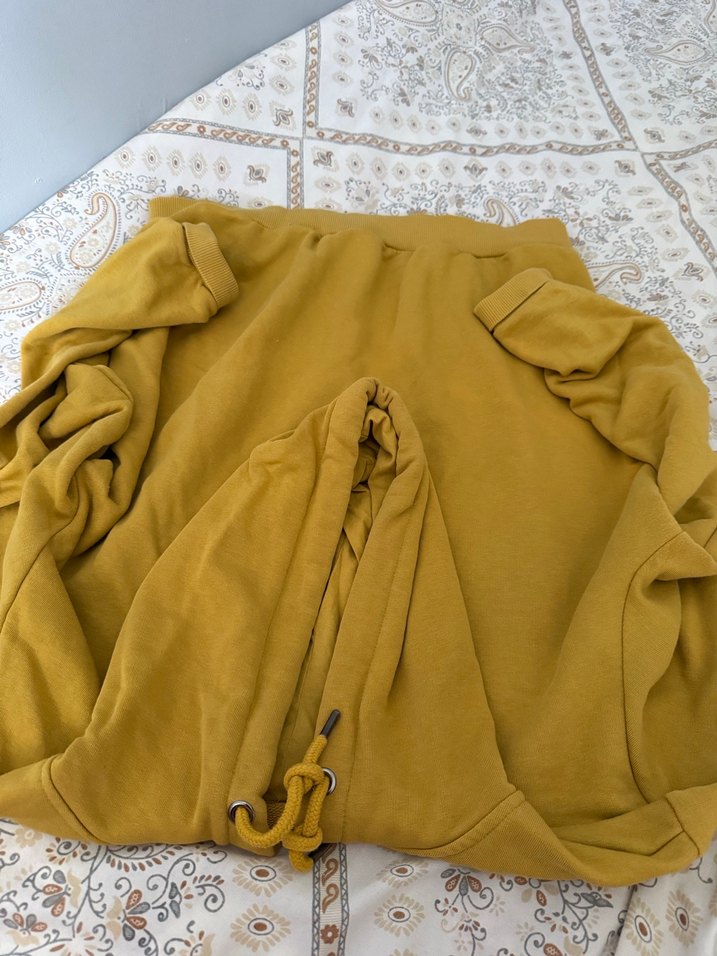 Sarı Kapüşonlu Kadın Sweatshirt - Görsel 4