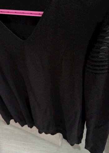 Siyah V Yaka Pilili Uzun Kollu Kadın Kazak - Görsel 3