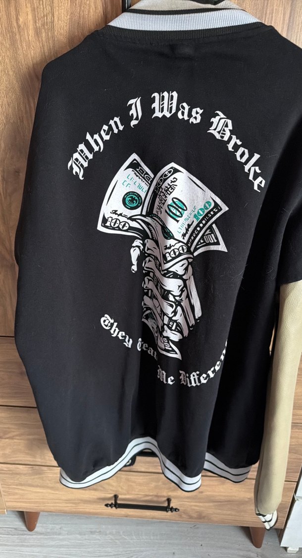 Kürk Detaylı Mavi Baskılı Sokak Stili Köpek Kıyafeti - Görsel 3