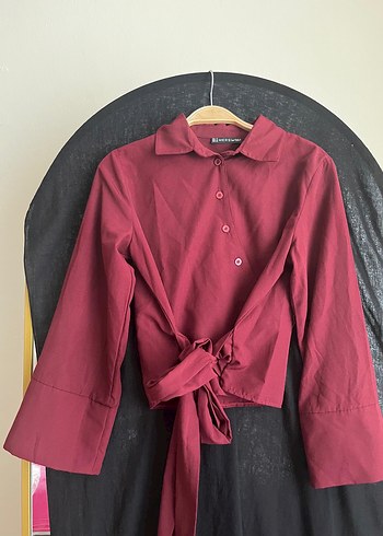 Bordo Düğmeli, Yaka Detaylı Kadın Gömlek