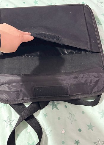 Diğer Siyah Fermuarlı Laptop Çantası