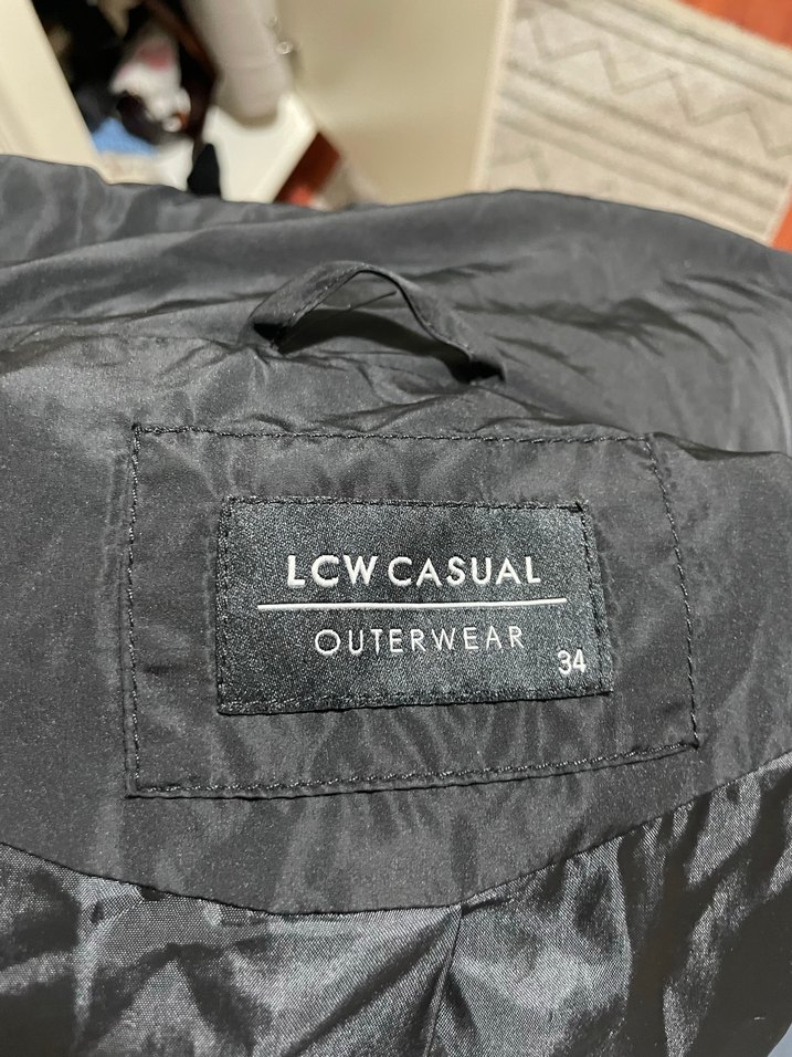 Kadın Siyah Fermuarlı Midi Kışlık Mont - Görsel 3