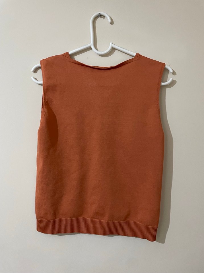 V Yaka Turuncu Crop Top - Görsel 4