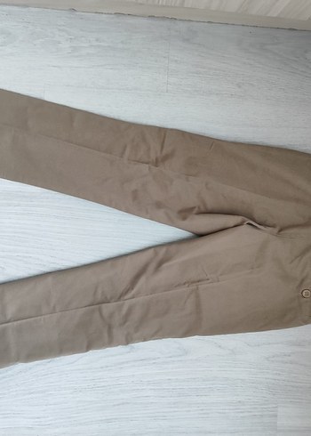 Bej Kemerli Erkek Çoçuk Pantolon
