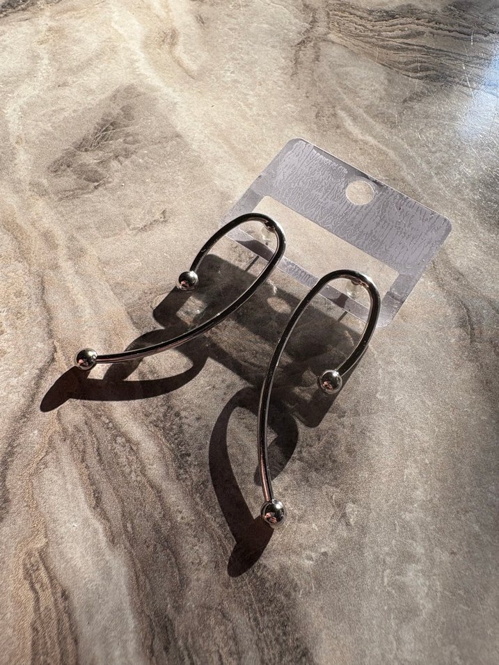 Minimalist Gri Midi Küpe - Görsel 2