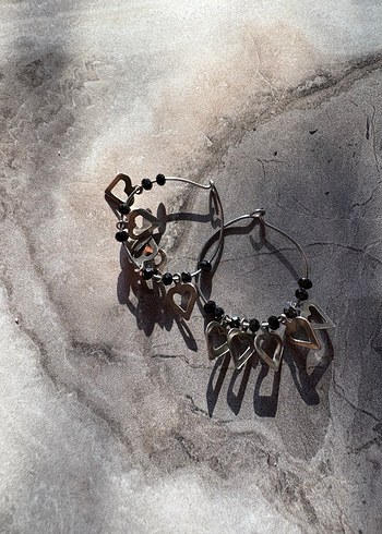 Siyah Nakışlı Boncuklu Midi Küpe - Görsel 2