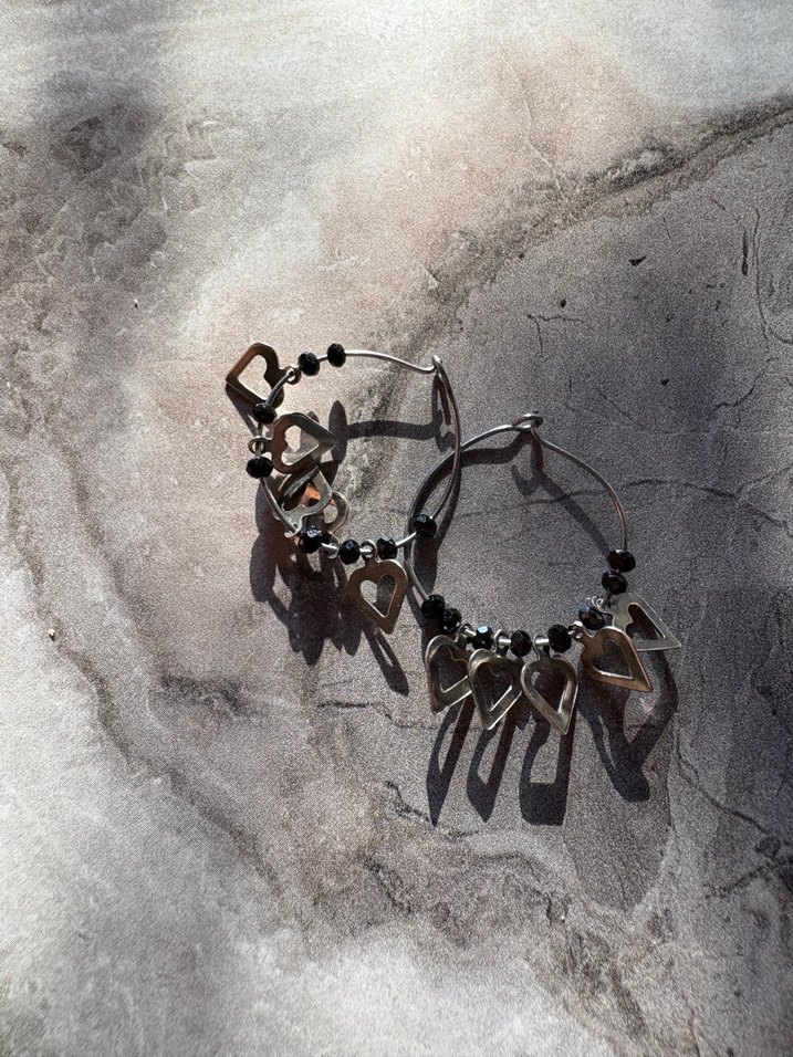 Siyah Nakışlı Boncuklu Midi Küpe - Görsel 2