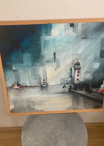 Gri Tonlarda Deniz Feneri ve Tekneler Tablosu - Görsel 12