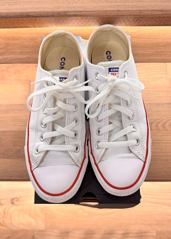 Converse Beyaz Bağcıklı Kadın Spor Ayakkabı