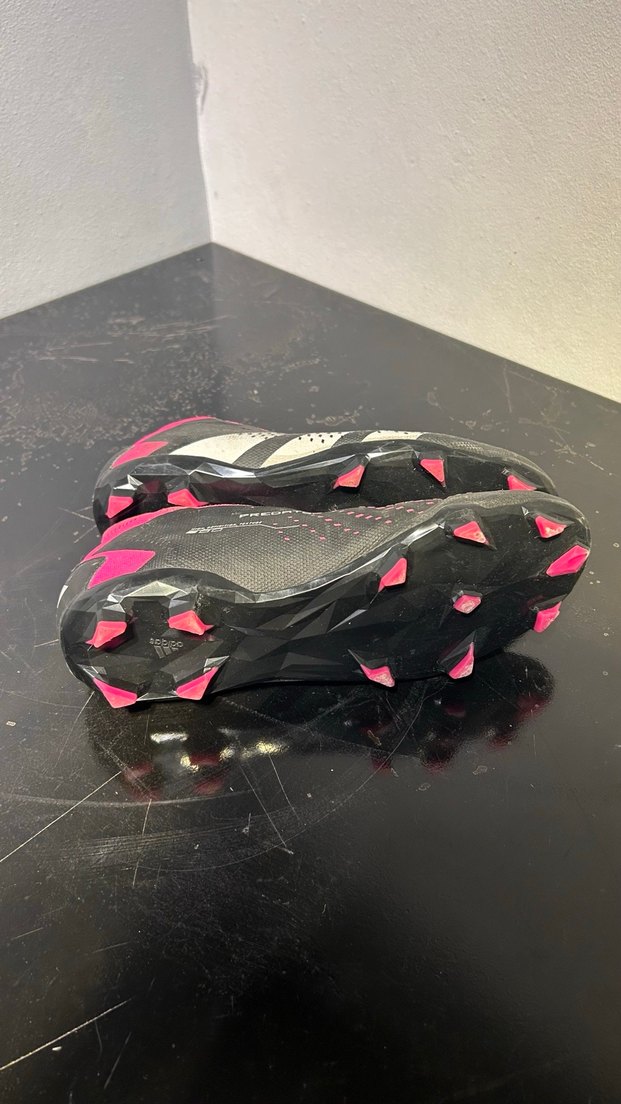 adidas predator krampon - Görsel 5