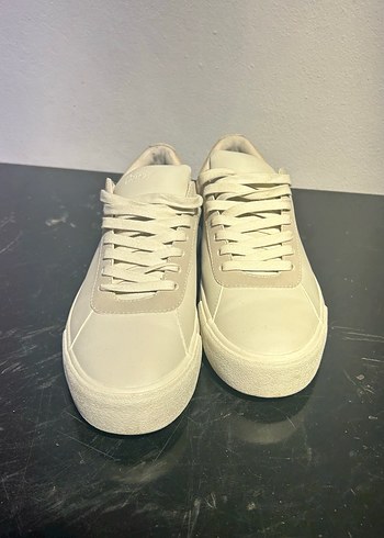 Pull&Bear beyaz erkek ayakkabı - Görsel 3