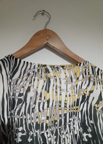 Desenli Uzun V Yaka Kadın elbise - Görsel 2