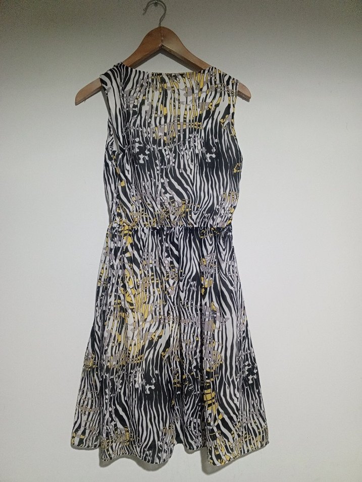 Desenli Uzun V Yaka Kadın elbise - Görsel 3