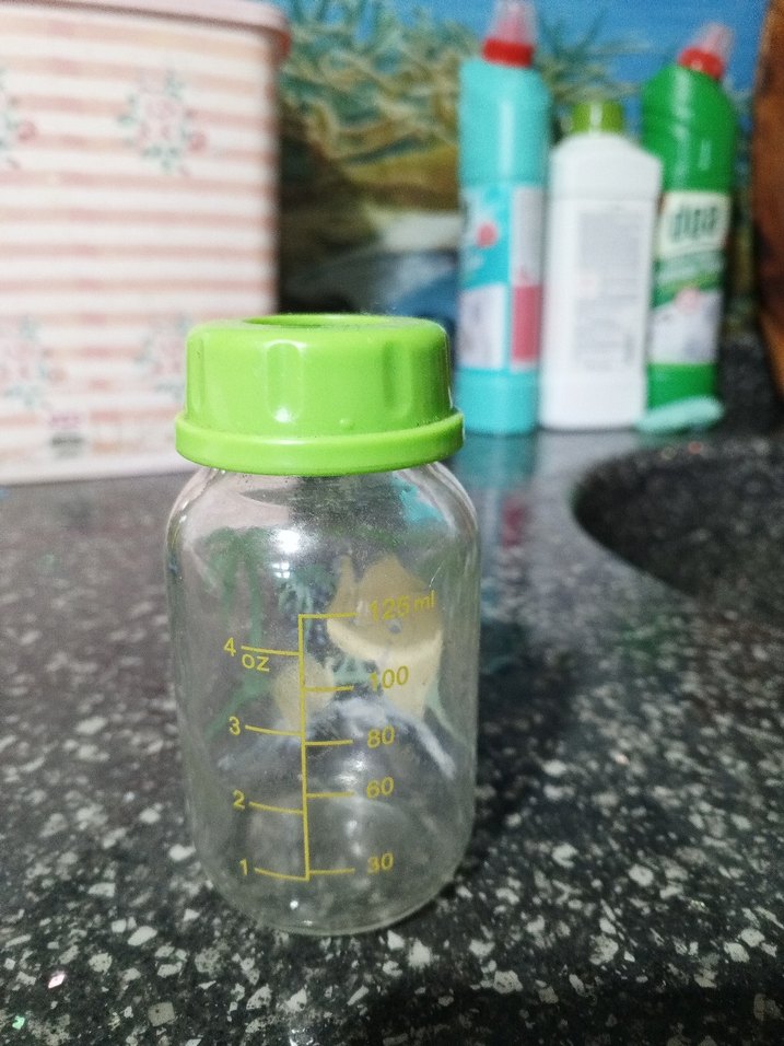 Yeşil Kapaklı Bebek Biberonu - Görsel 2