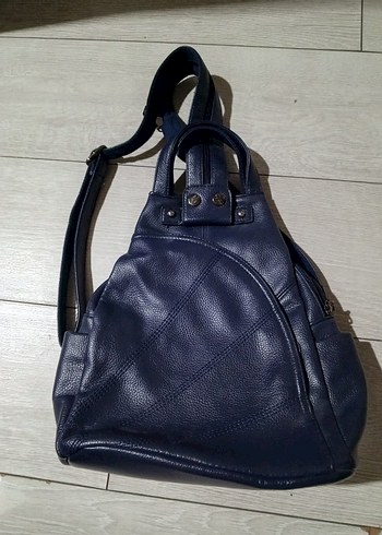 Kilit Tokalı Lacivert Deri Kadın Sırt Çantası - Görsel 3