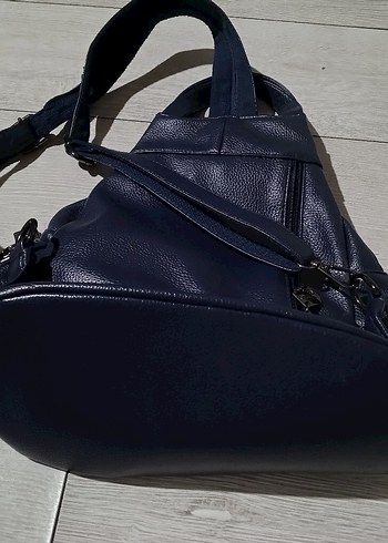 Kilit Tokalı Lacivert Deri Kadın Sırt Çantası - Görsel 5