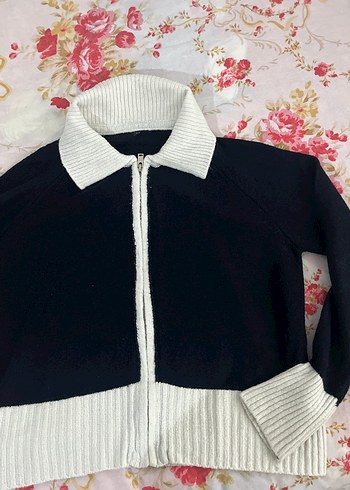 Fermuarlı Fit Beyaz-Siyah Hırka