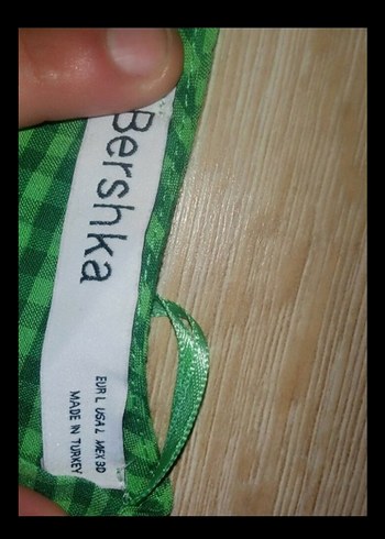 m Beden Düğmeli Yeşil Uzun Kollu Kadın Gömlek
