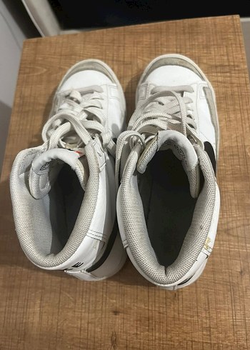 Beyaz Gri Nike Kadın Spor Ayakkabı - Görsel 2