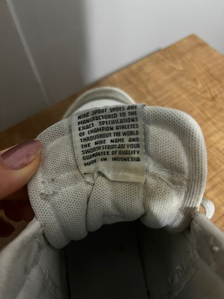 Beyaz Gri Nike Kadın Spor Ayakkabı - Görsel 4