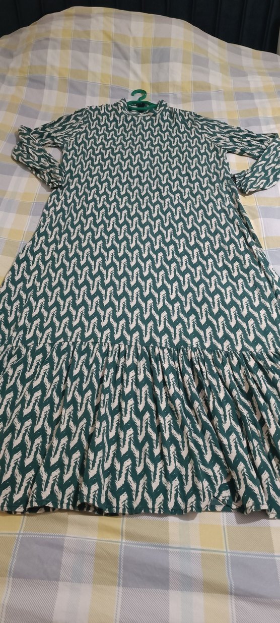 Yeşil Desenli uzun elbise - Görsel 2