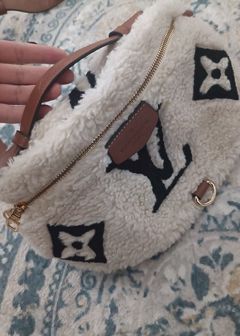 Louis Vuitton Krem Pelus Monogram Canta