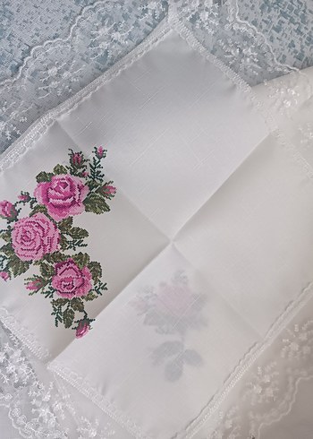 Nakışlı Beyaz Gri Masa Örtüsü - Görsel 3