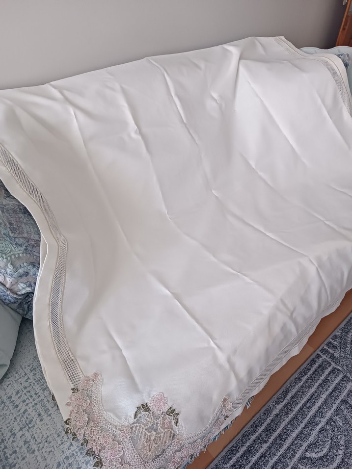 Nakışlı Pastel Beyaz Masa Örtüsü - Görsel 2