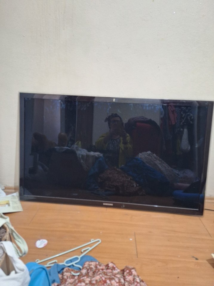 Siyah Samsung televizyon - Görsel 2