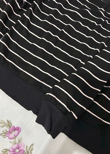 s Beden Düğmeli Siyah Çizgili Kadın Sweatshirt