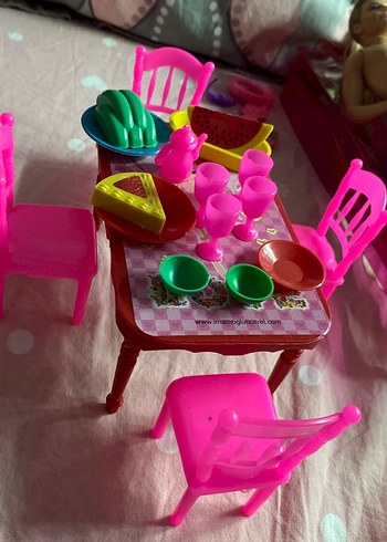 Barbie Yemek Masası Seti - Görsel 2