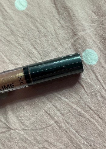 Bej Parlak Dudak Parlatıcısı - Görsel 4