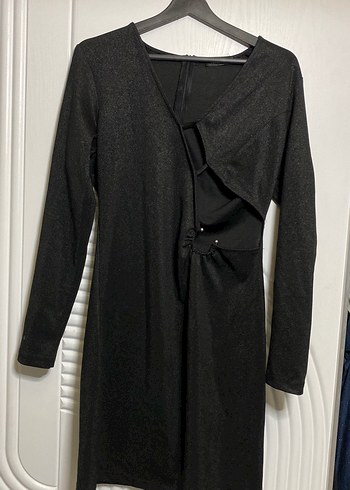 Trendyol & Milla Uzun Kollu V Yaka Siyah Fitted Elbise