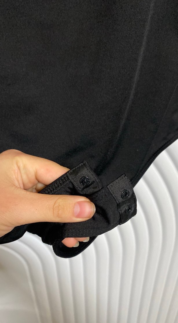 Siyah Drapeli Mini Kadın Atlet - Görsel 3