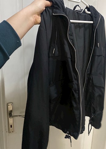 Siyah Fermuarlı Kadın Mont - Görsel 2