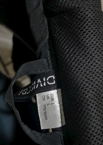 Siyah Fermuarlı Kadın Mont - Görsel 4