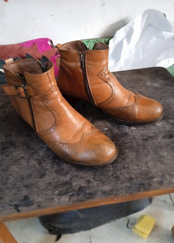 Kahverengi Deri Tokalı Kadın Botları - Görsel 2