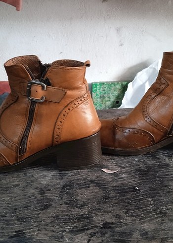 Kahverengi Deri Tokalı Kadın Botları - Görsel 6