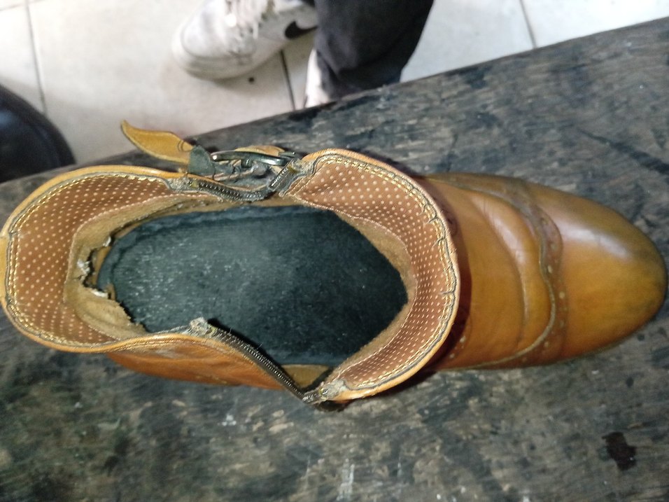 Kahverengi Deri Tokalı Kadın Botları - Görsel 5