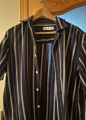 Zara Düğmeli Siyah Kısa Kollu Gömlek