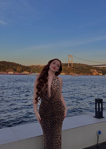 Leopar Desenli Uzun V Yaka Drapeli Elbise