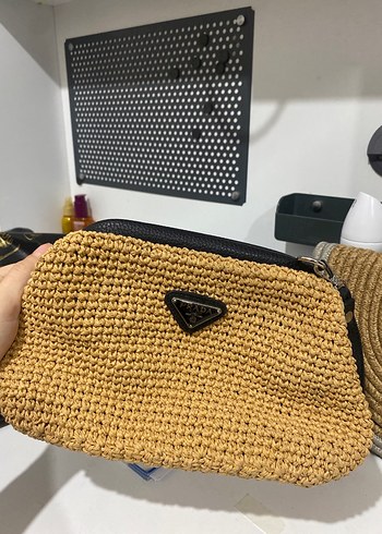 prada hasır canta